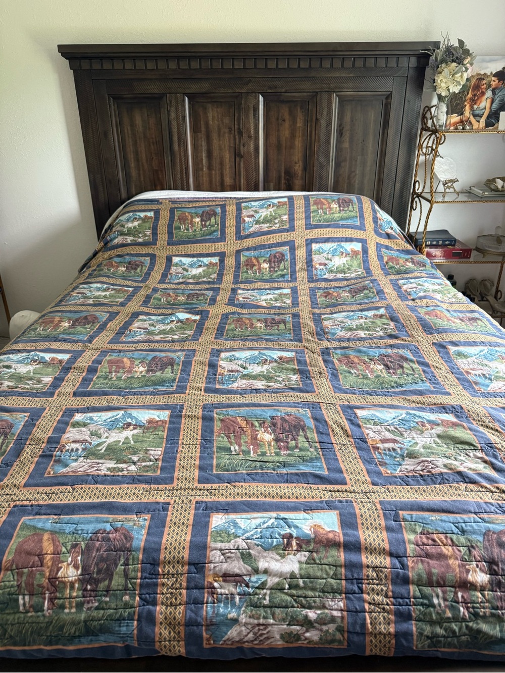 Country Horse Patchwork Quilt Bedspread in Blue, Green, Brown